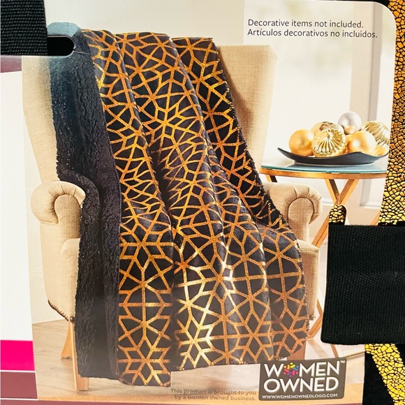 Black and Gold Soft Velvet Plush Throw Sherpa Blanket Better